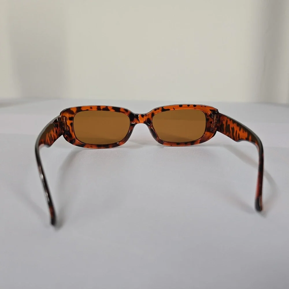 NEW Women Tortoiseshell Rectangle Sunglasses Brown‎ Lens Fashion Eyewear - Picture 3 of 5